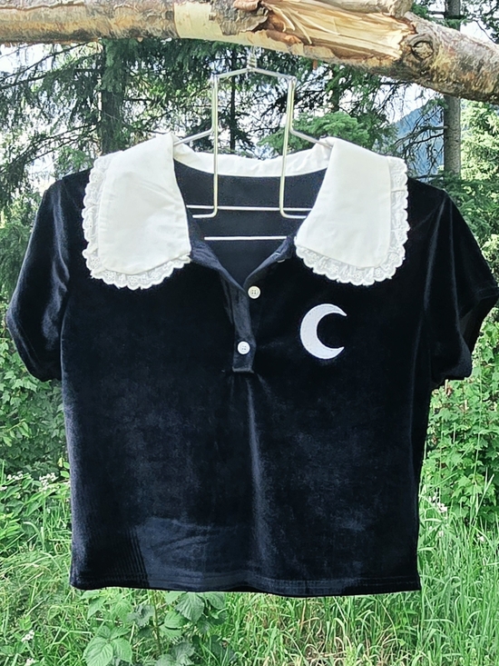 ROMWE Tops - Moon Embroidery White Lace Contrast Collar Velvet Top
